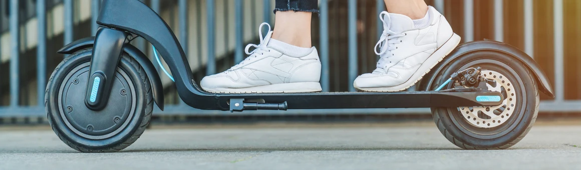 ᐈ Нужны ли права на скутер? Можно ли ездить на скутере без прав ...